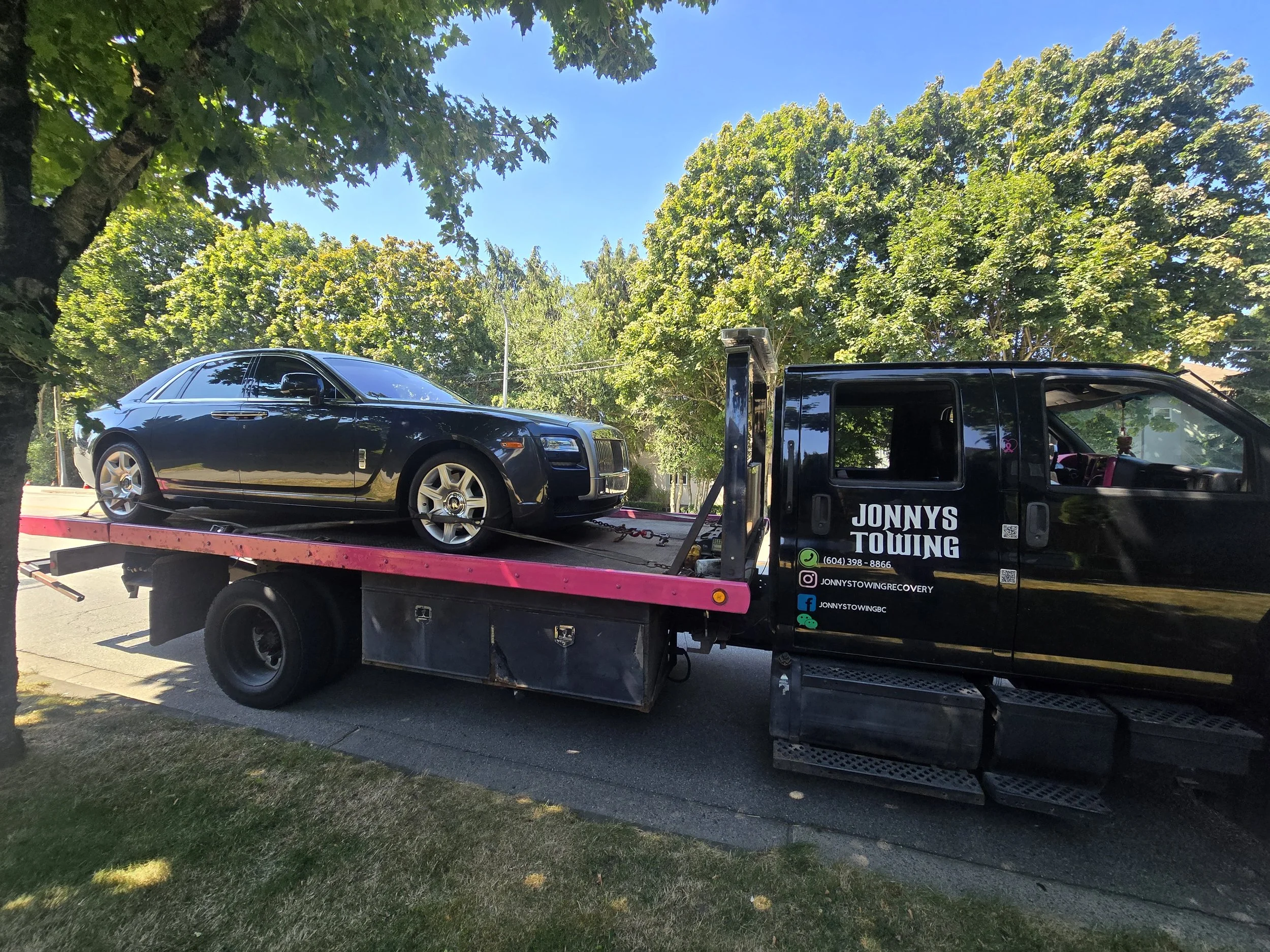 Premium vehicle transport by Jonny's Towing